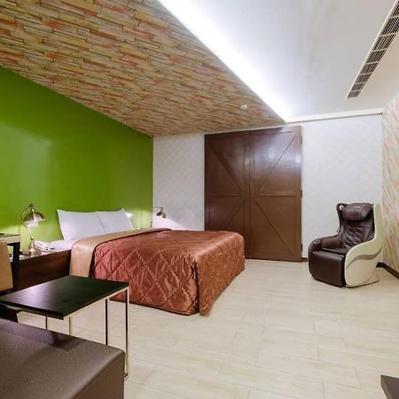 Foxdou Business Motel Tainan Eksteriør billede